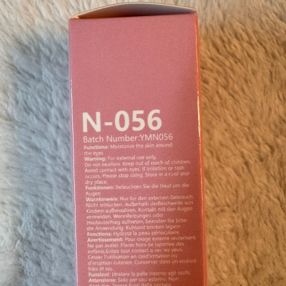 ROZINO Fresh Banana Eye Cream Stick 3g Retinol Vitamin E Hydrating New Exp 2028